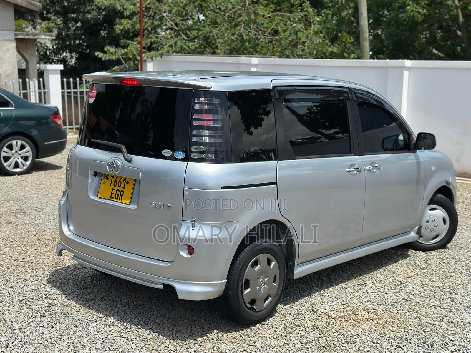 Toyota Sienta 2005 Silver