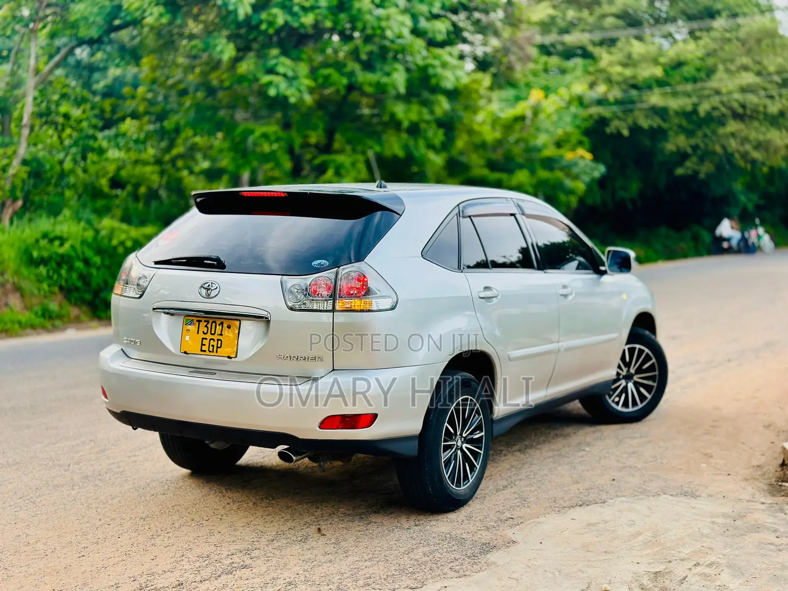 Toyota Harrier 2004 Silver