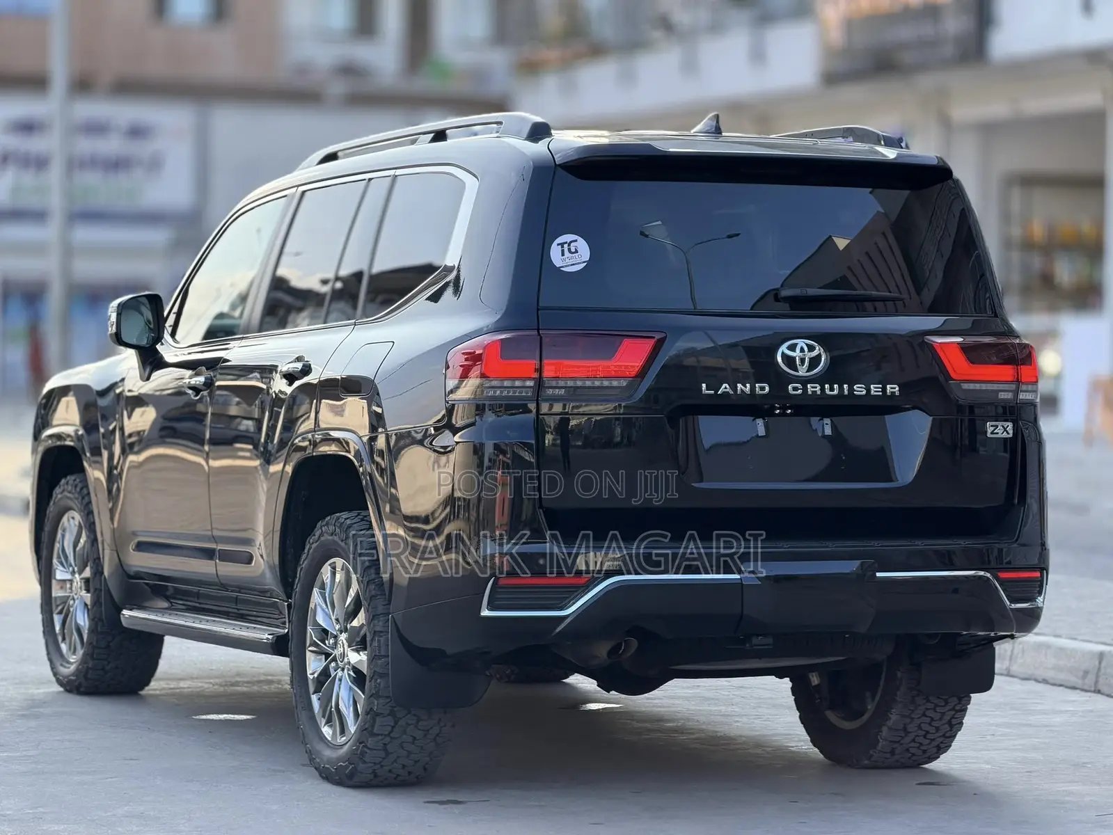 Toyota Land Cruiser LC300 2024 Black
