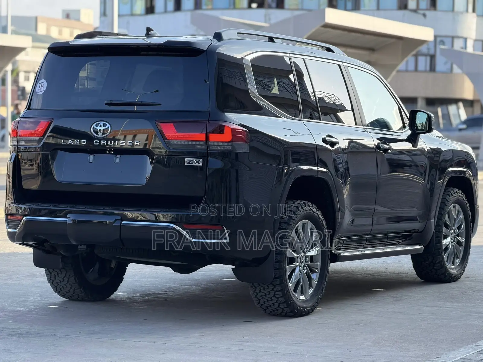 Toyota Land Cruiser LC300 2024 Black
