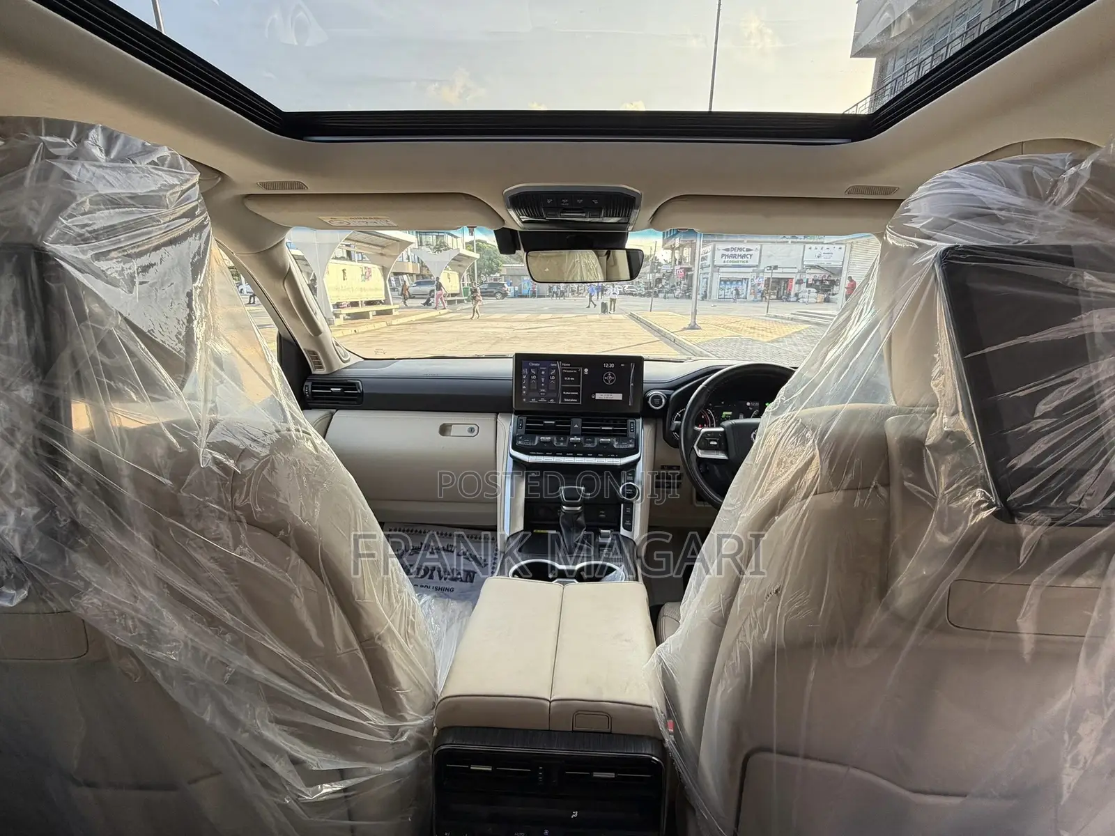 Toyota Land Cruiser LC300 2024 Black