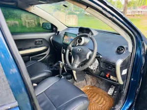 Toyota IST 2004 Blue
