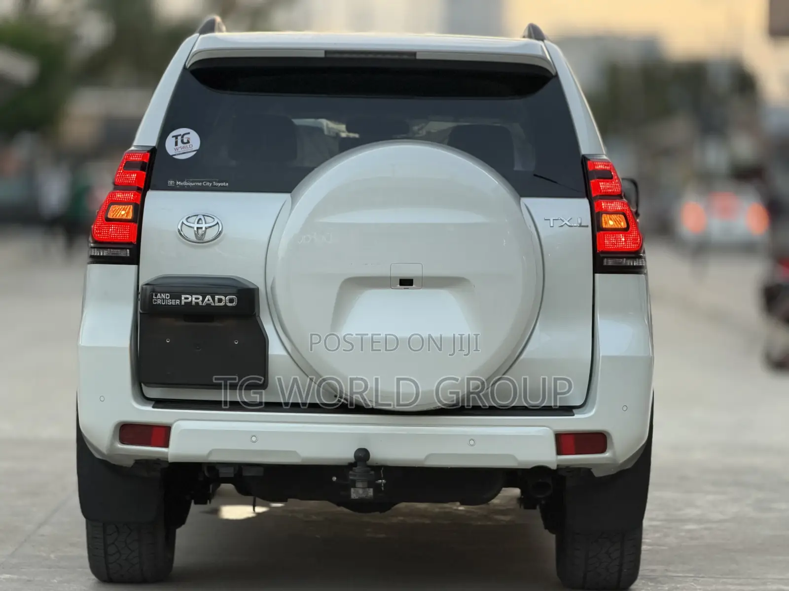 Toyota Land Cruiser Prado 2.8 2023 White