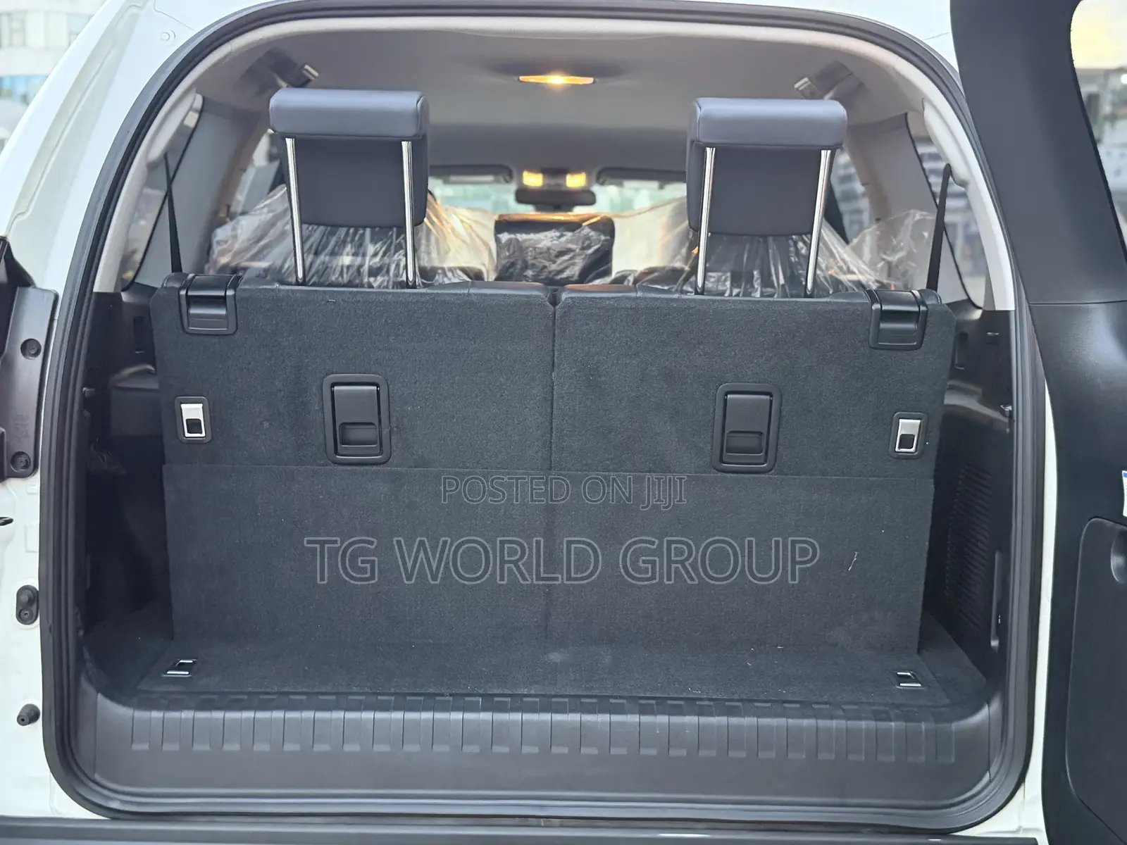 Toyota Land Cruiser Prado 2.8 2023 White