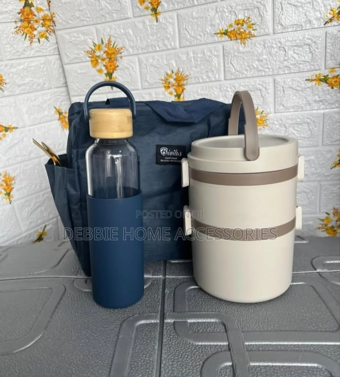 Set Of Lunch Box, Water Bottle And Insulated Lunch Bag