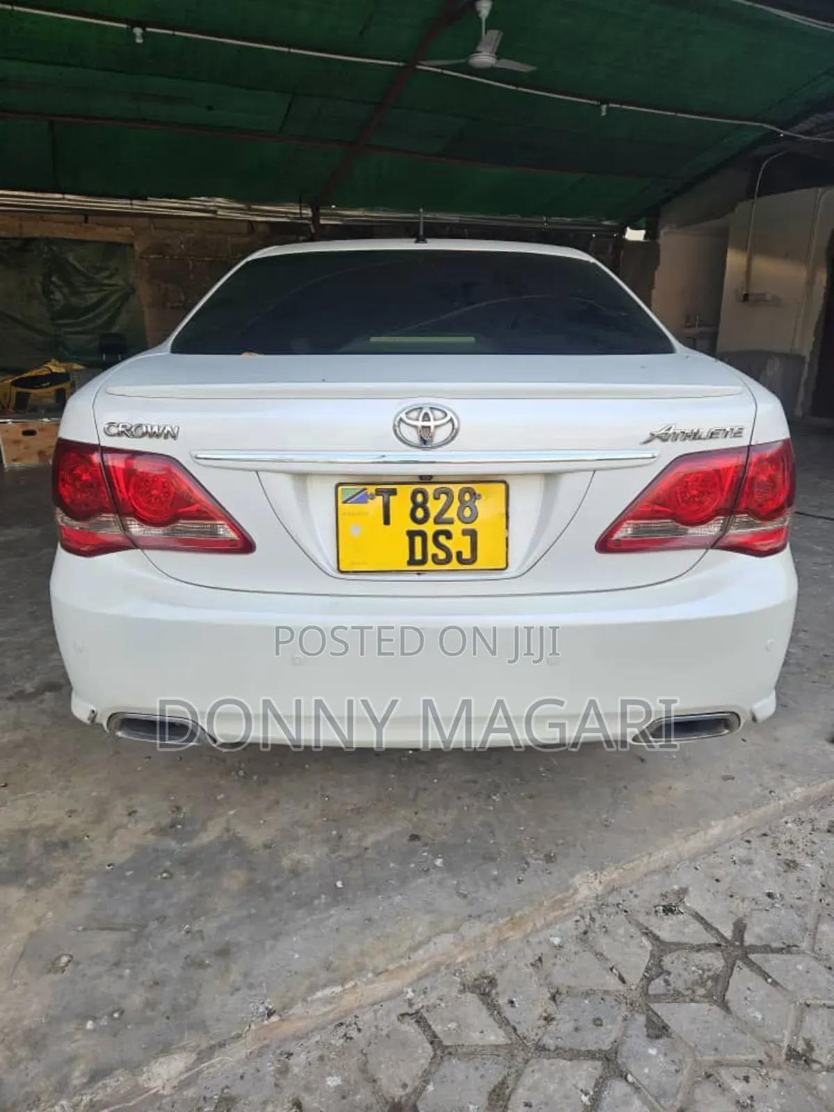 Toyota Crown 2009 White
