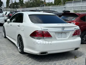 Toyota Crown 2011 White