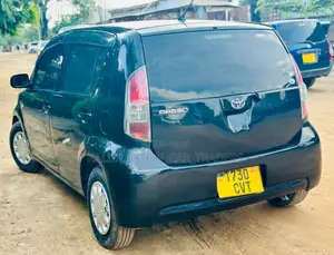 Toyota Passo 2004 Black