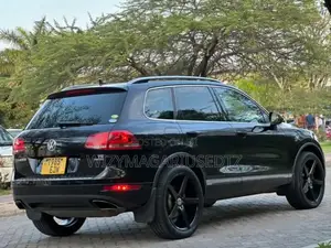 Volkswagen Touareg 2013 Matt Black