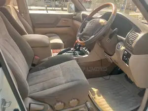 Toyota Land Cruiser 2021 White