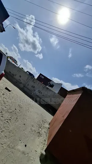 Plot 4 Investment Yard Factory It Look at Tarmac Main Road