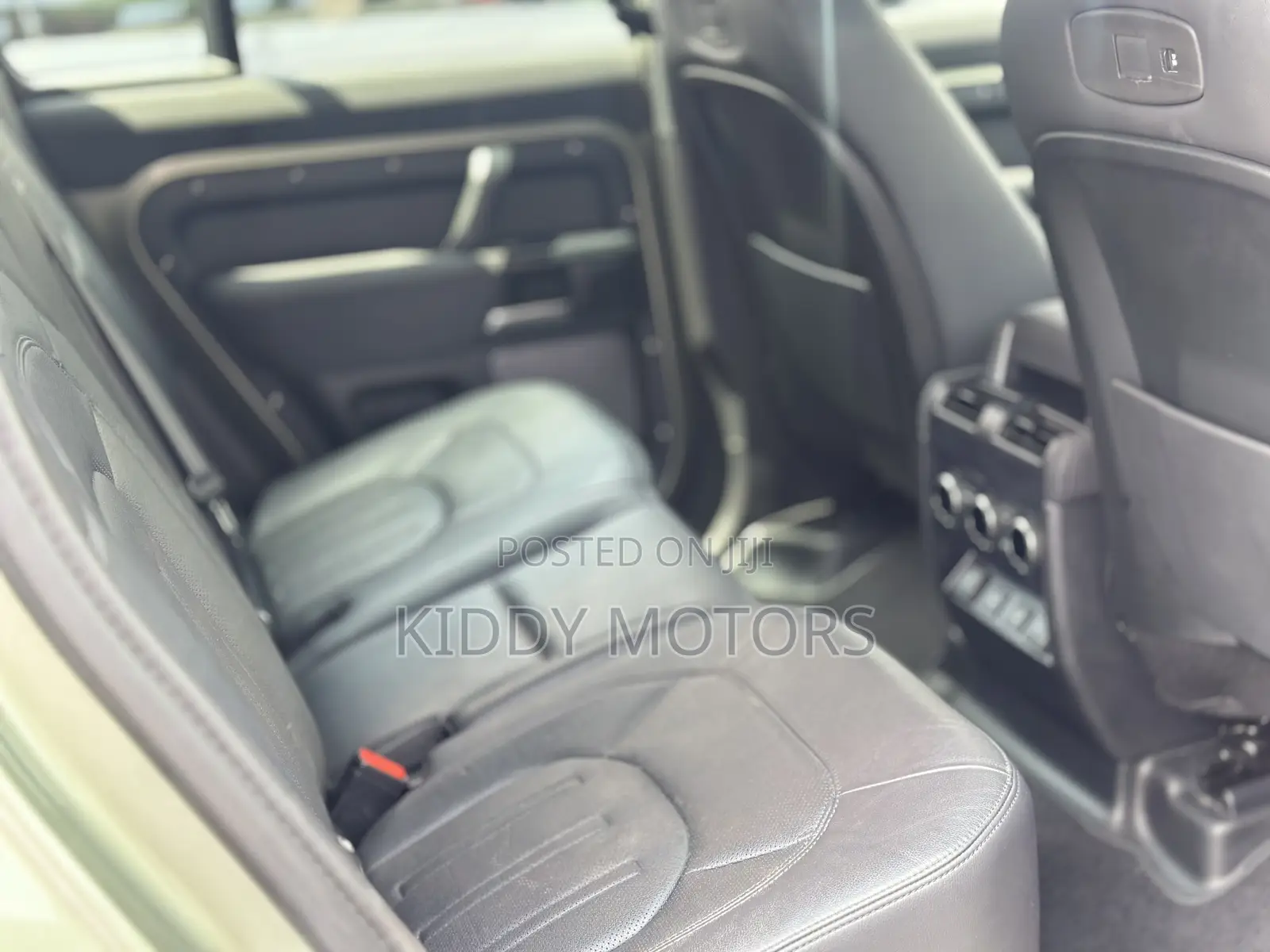 Land Rover Defender 2022 Green