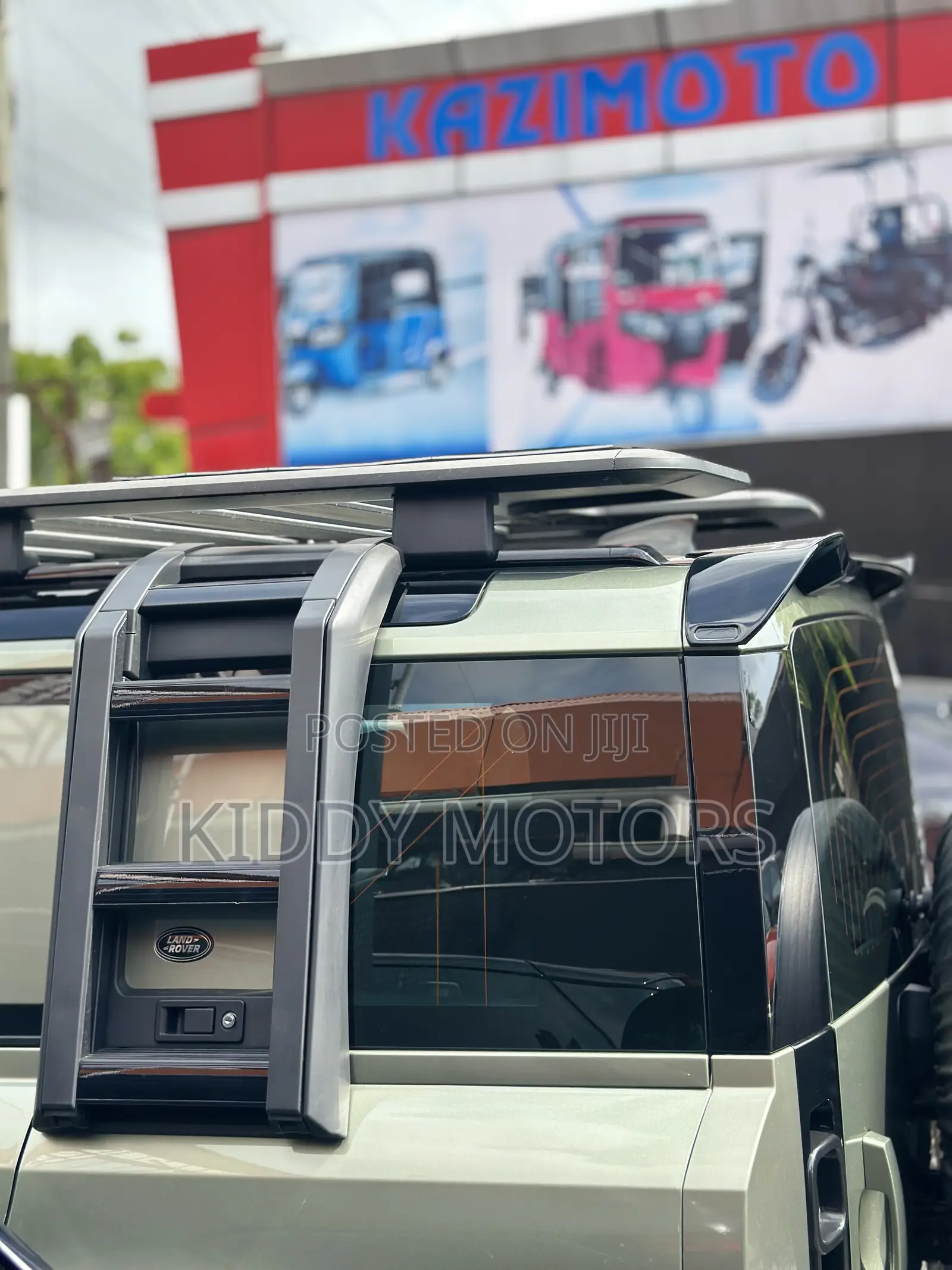 Land Rover Defender 2022 Green