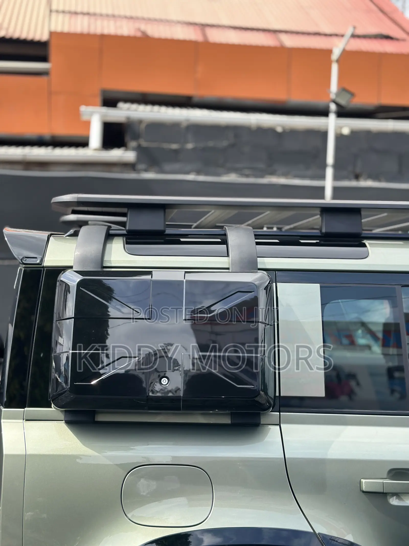 Land Rover Defender 2022 Green