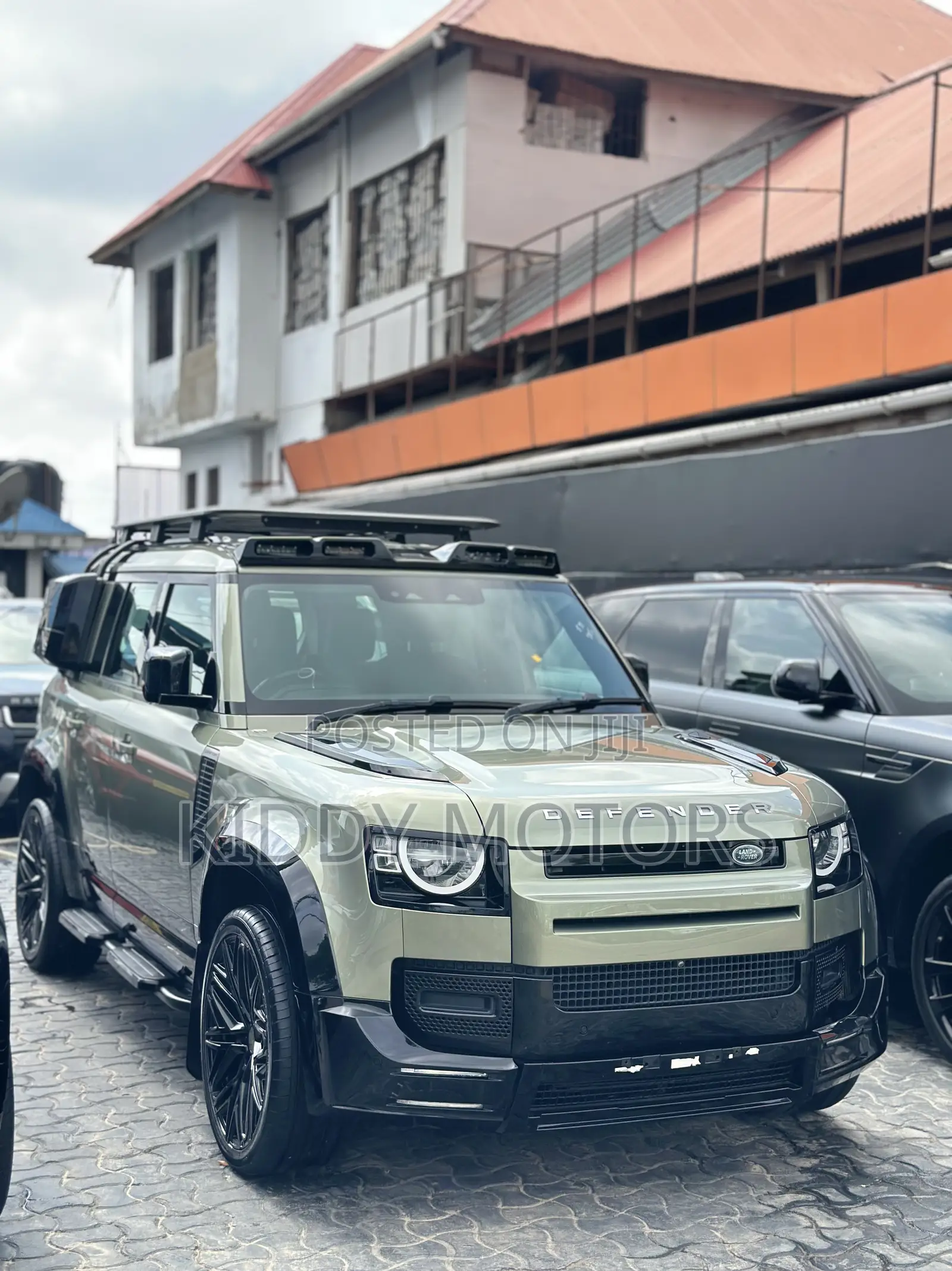 Land Rover Defender 2022 Green