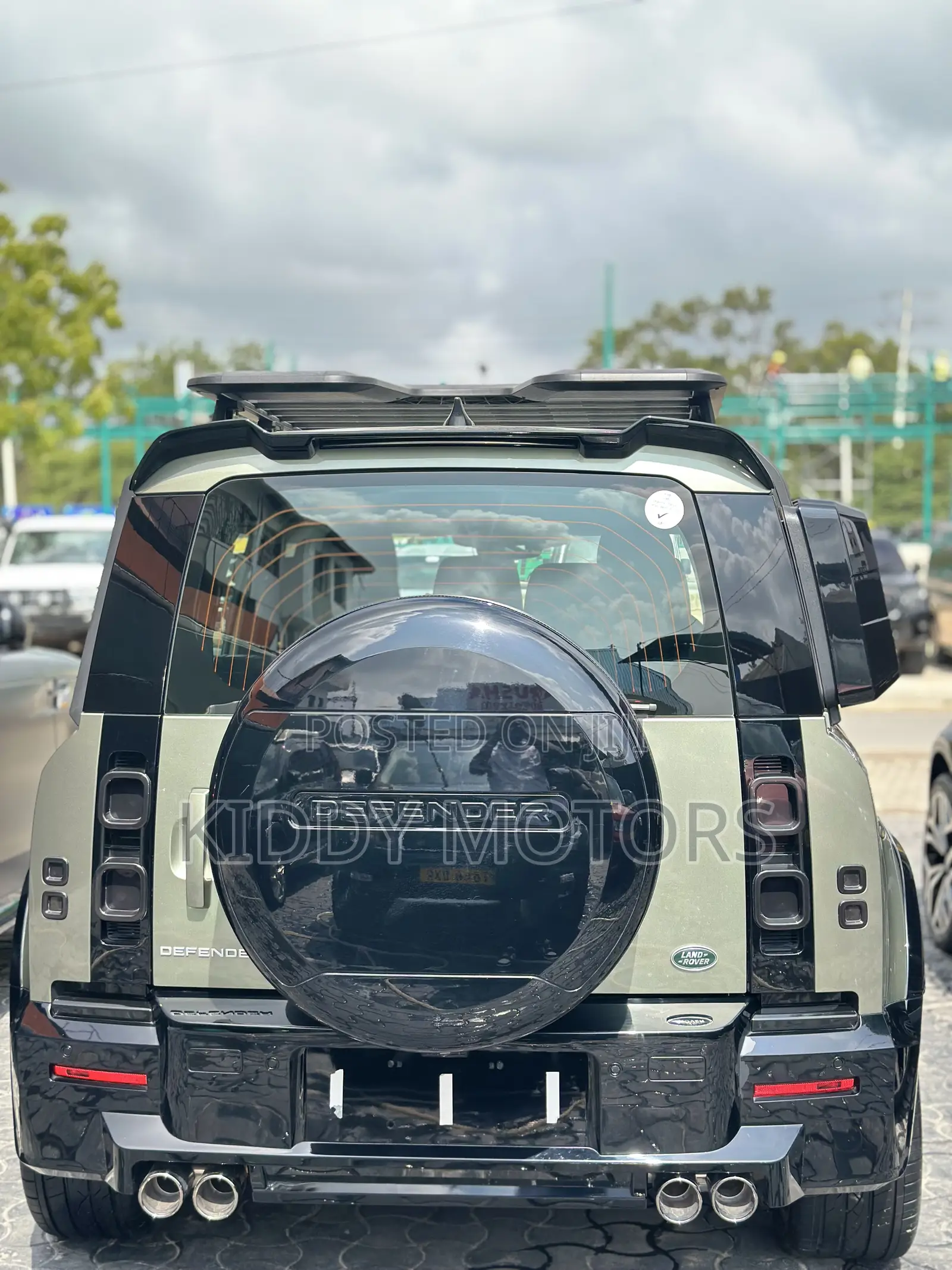 Land Rover Defender 2022 Green