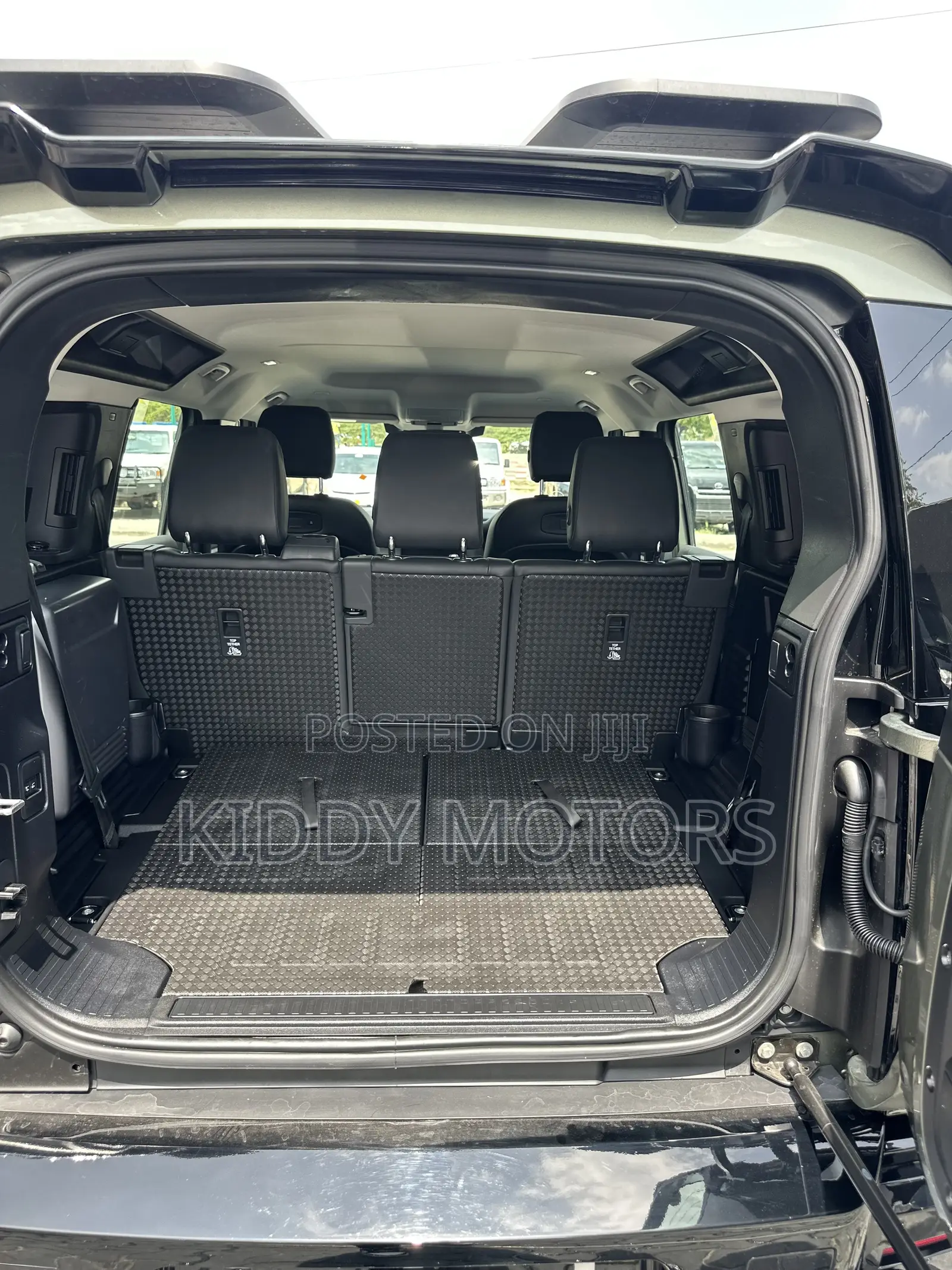 Land Rover Defender 2022 Green