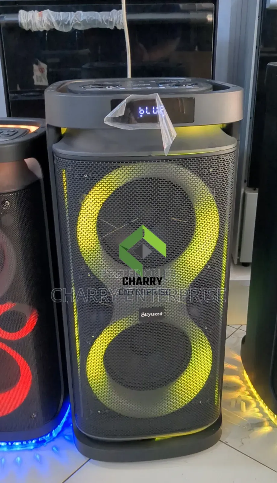 Skywood Portable Party Speaker Q8 Supper Bass With Mic in and Outdoor