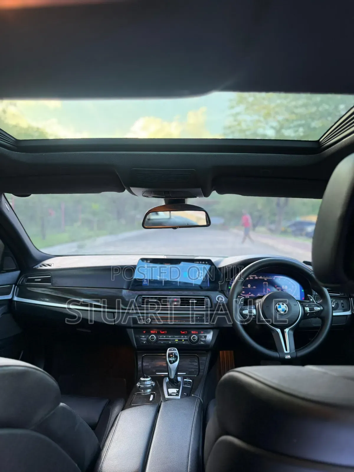 BMW M5 4dr Sedan (4.4L 8cyl Turbo 7AM) 2015 White