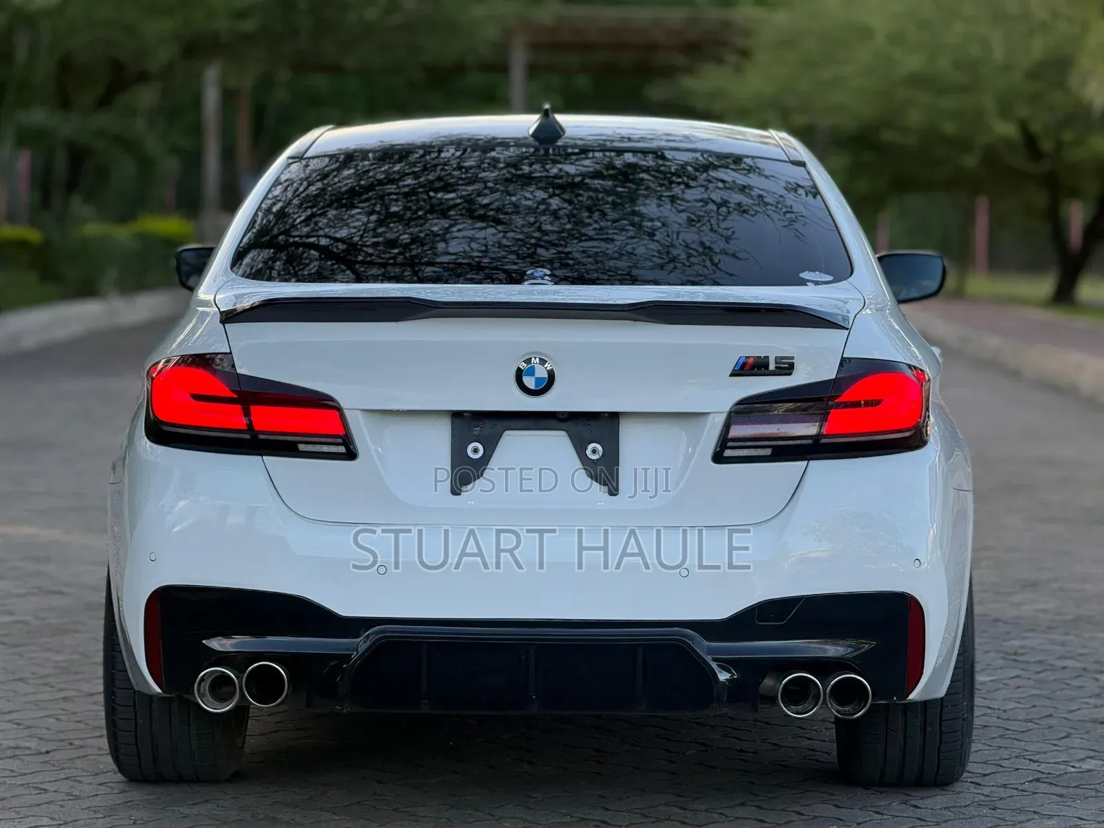 BMW M5 4dr Sedan (4.4L 8cyl Turbo 7AM) 2015 White