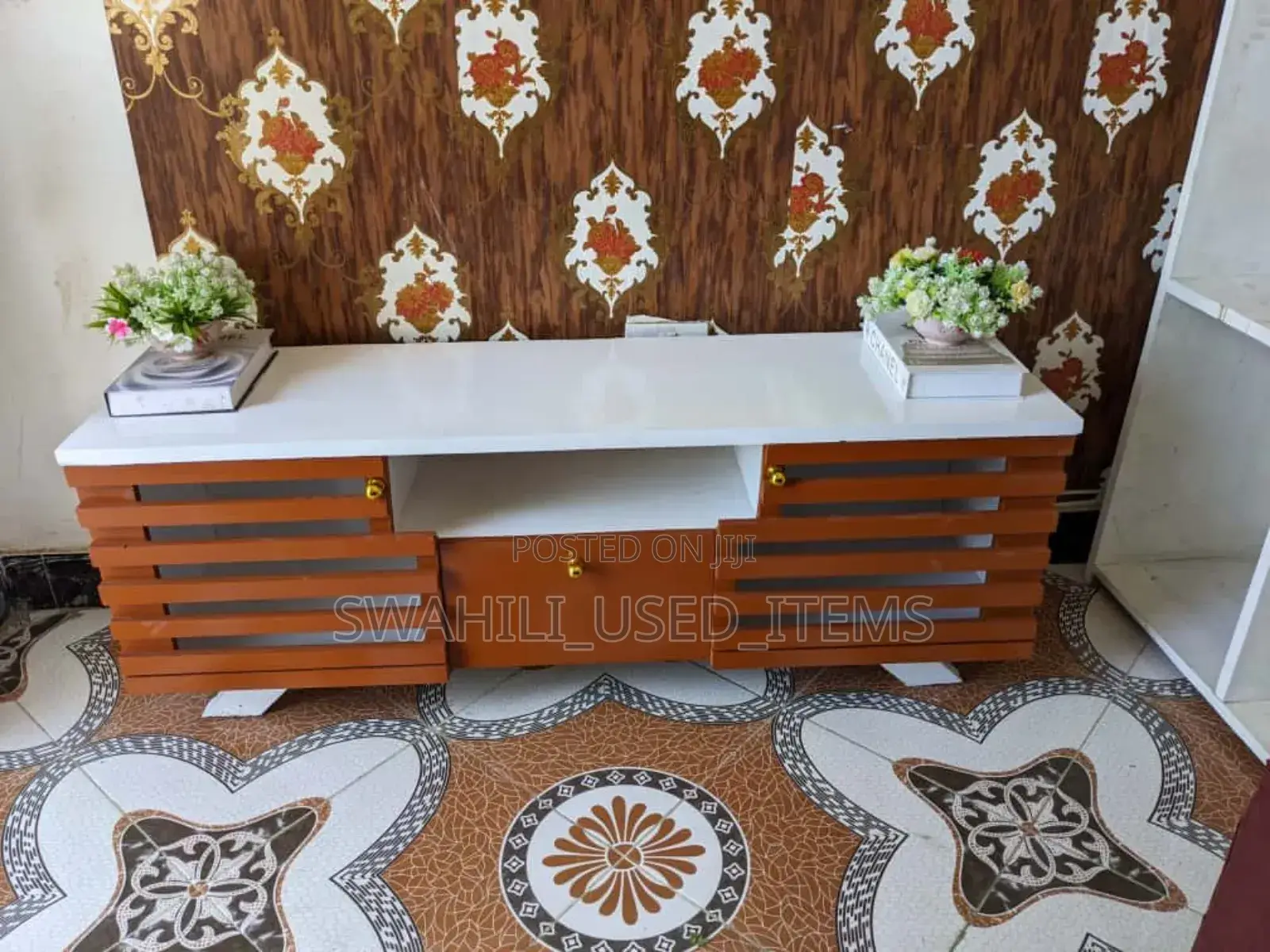 Showcase Mpya 4.5ft Mbeya