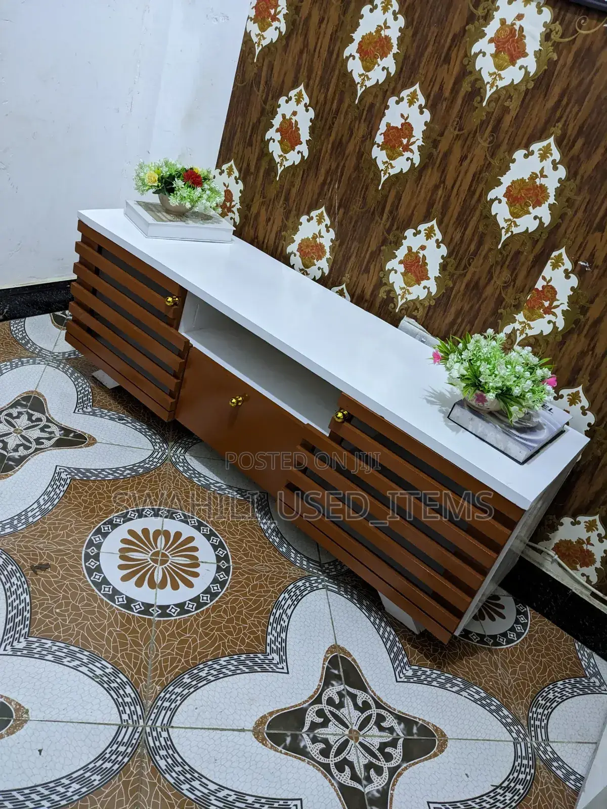 Showcase Mpya 4.5ft Mbeya