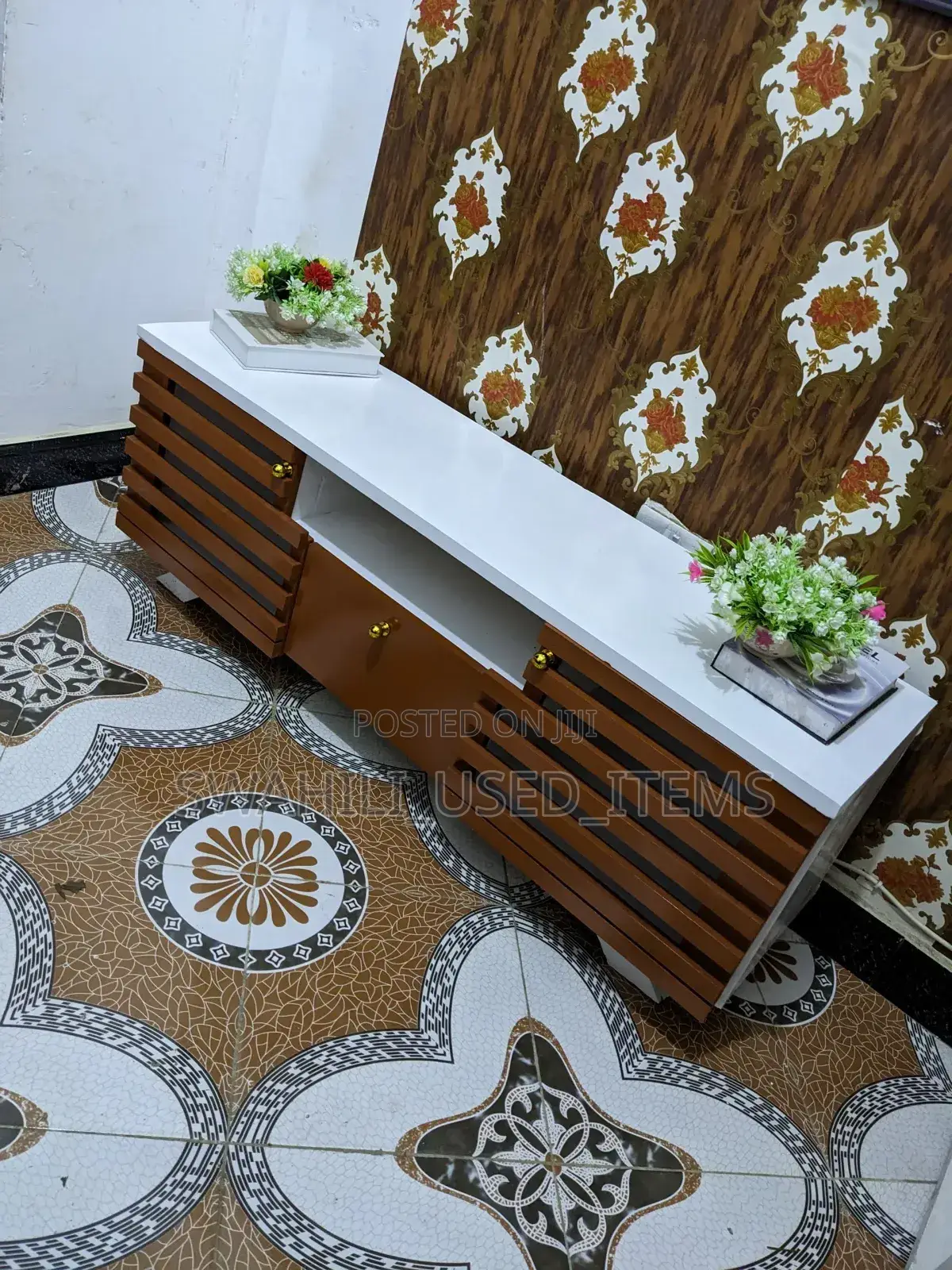 Showcase Mpya 4.5ft Mbeya