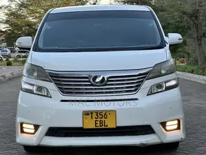 Toyota Vellfire 2011 White