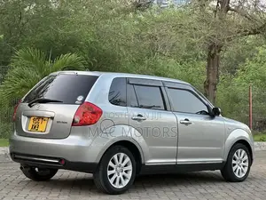 Mazda Verisa 2010 Silver