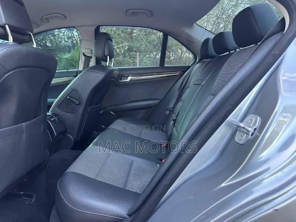 Mercedes-Benz C-Class C 200 Kompressor (W204) 2008 Gray