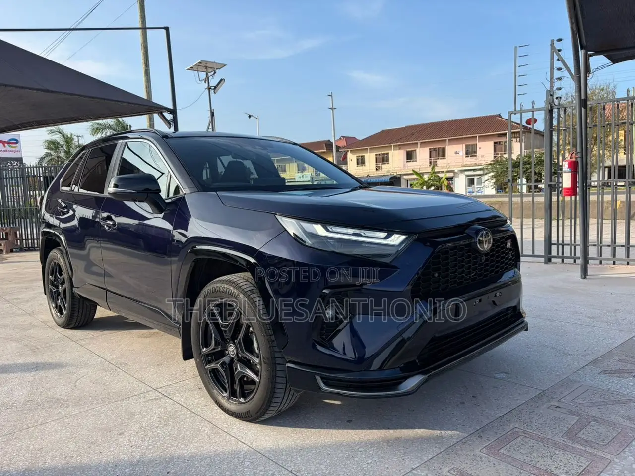 New Toyota RAV4 Hybrid 2025 Black