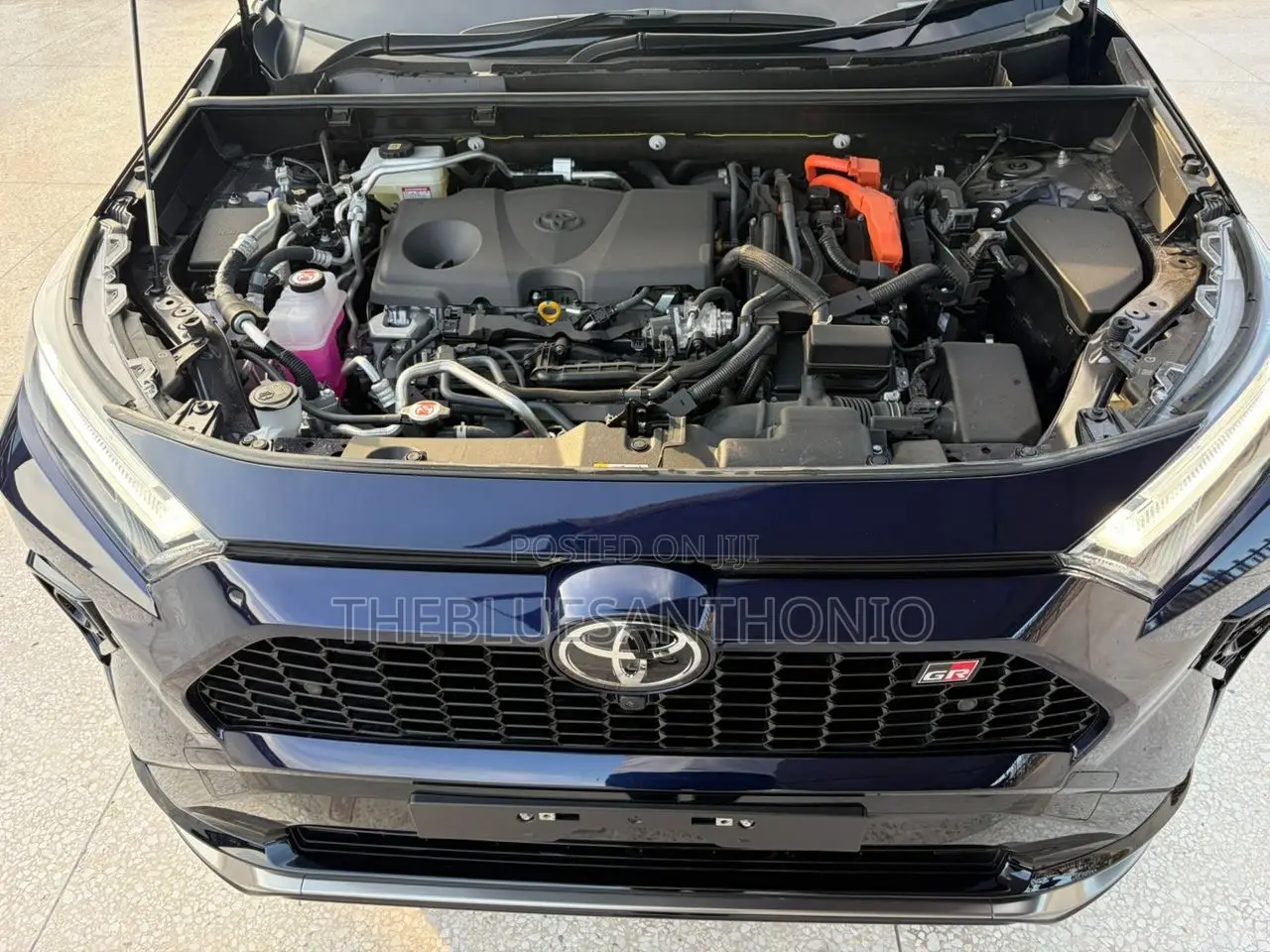 New Toyota RAV4 Hybrid 2025 Black