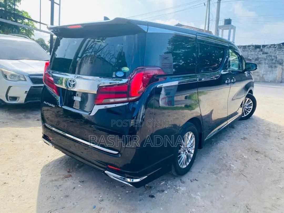Toyota Alphard 2.5 Petrol FWD 2018 Black