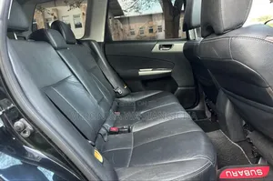 Subaru Forester 2010 Black