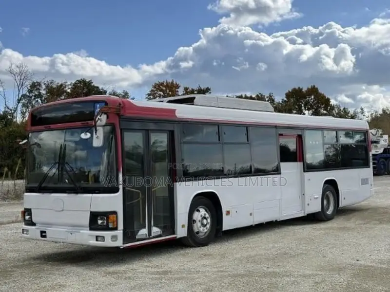 Isuzu Executive Bus 2007 Blue