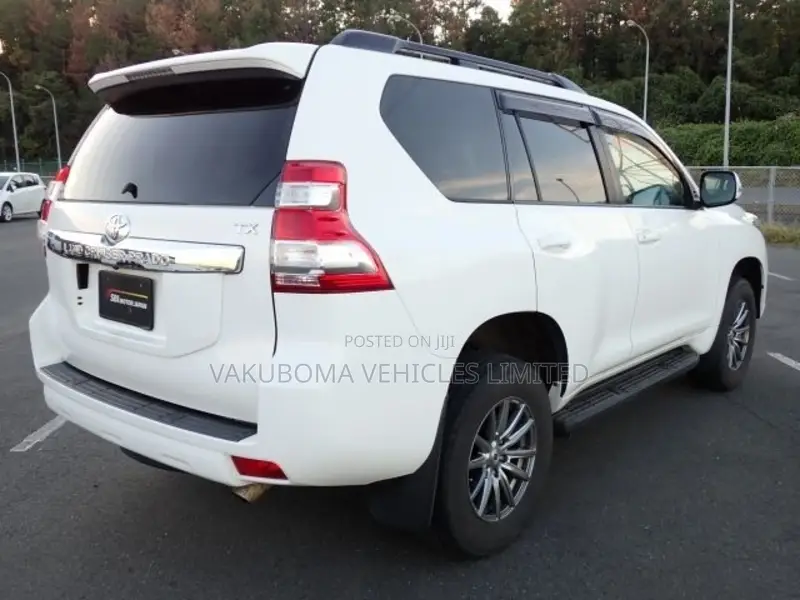 Toyota Land Cruiser Prado 2015 White