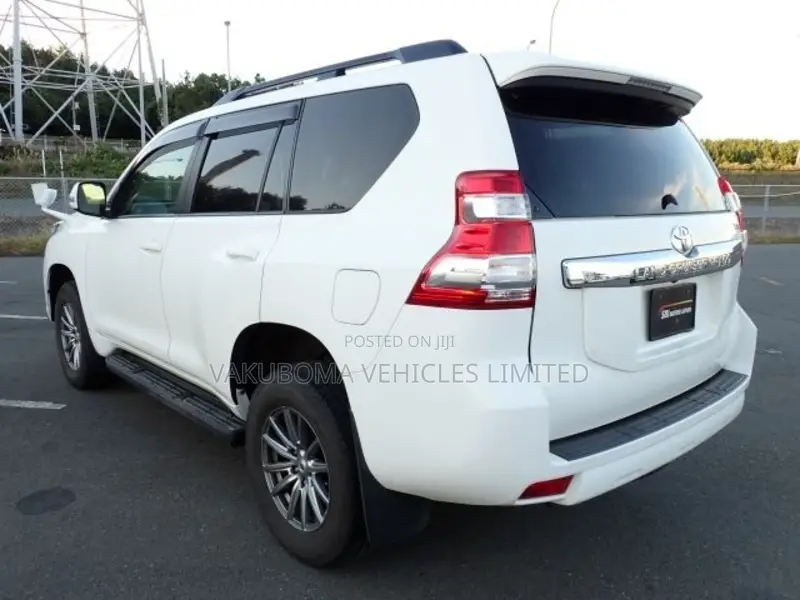 Toyota Land Cruiser Prado 2015 White
