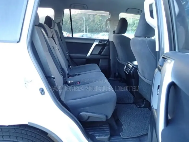 Toyota Land Cruiser Prado 2015 White