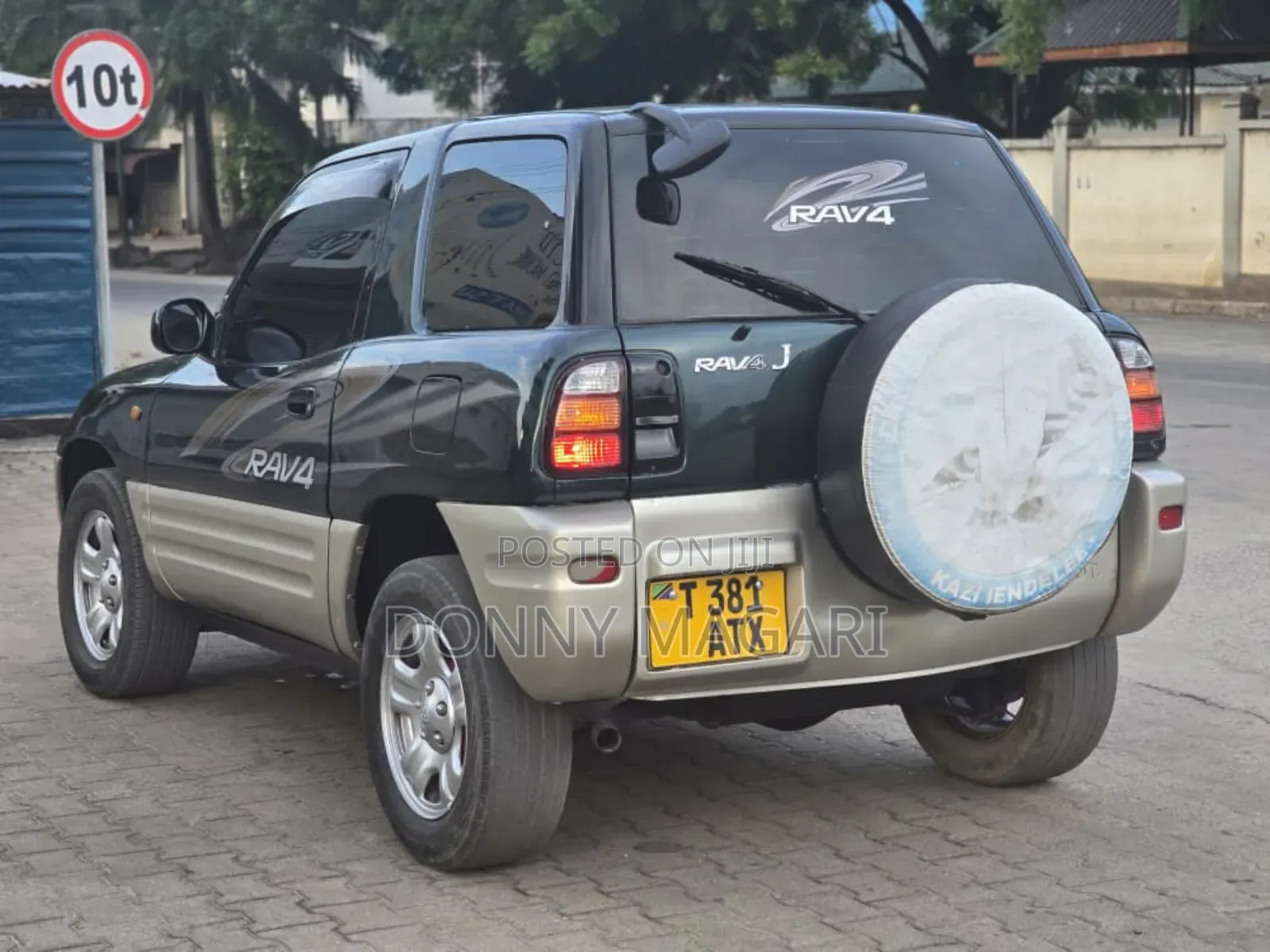 Toyota RAV4 Automatic 2003 Black