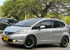 Honda Fit Shuttle 2011 Silver