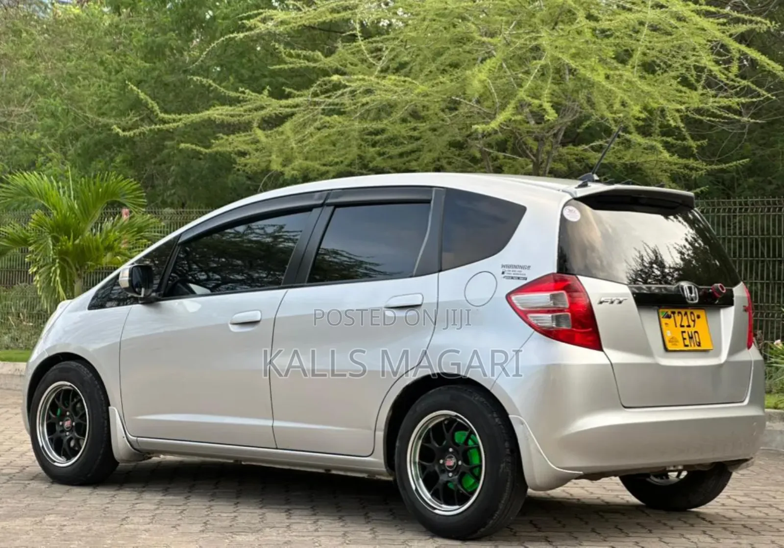 Honda Fit Shuttle 2011 Silver