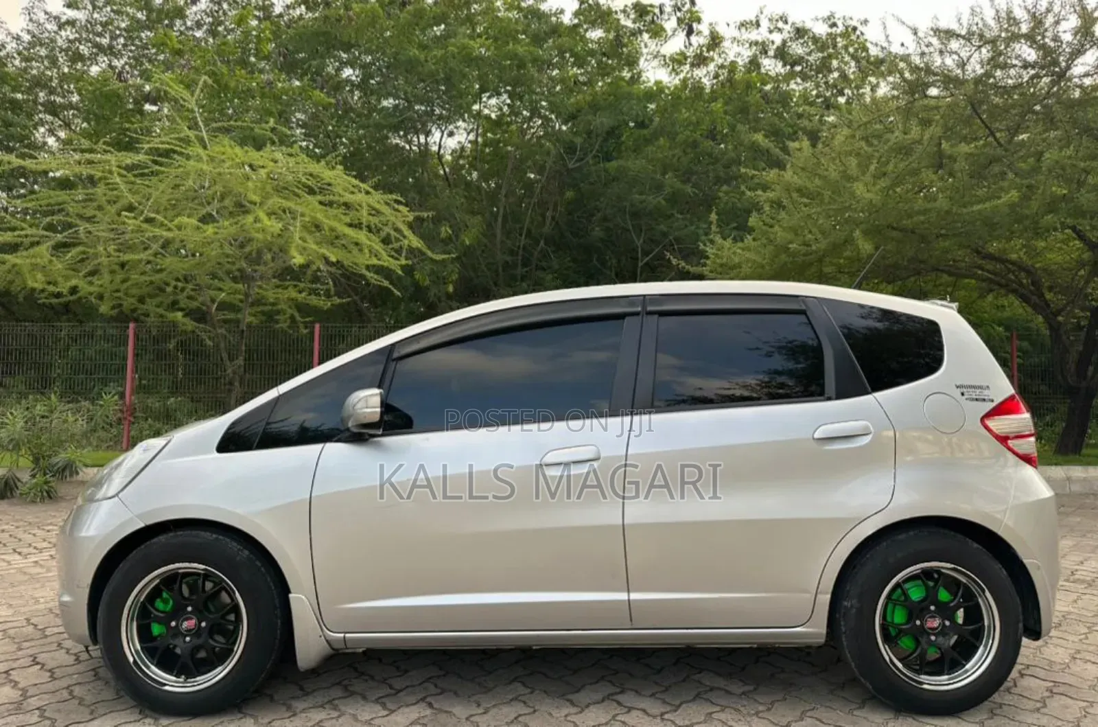 Honda Fit Shuttle 2011 Silver