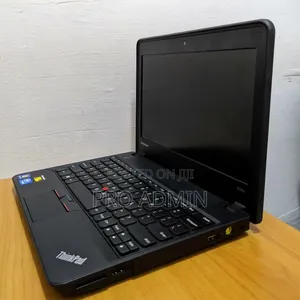 Laptop Lenovo ThinkPad X131e 4GB Intel Core I3 HDD 500GB