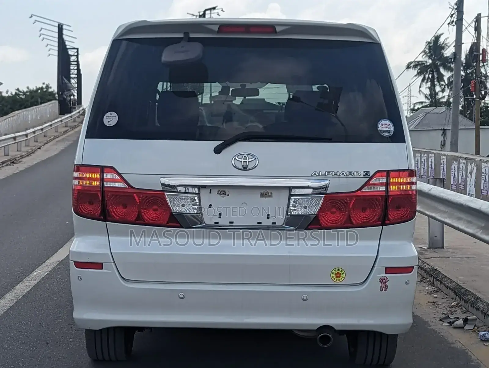 Toyota Alphard 2.4 Petrol AWD 2006 White