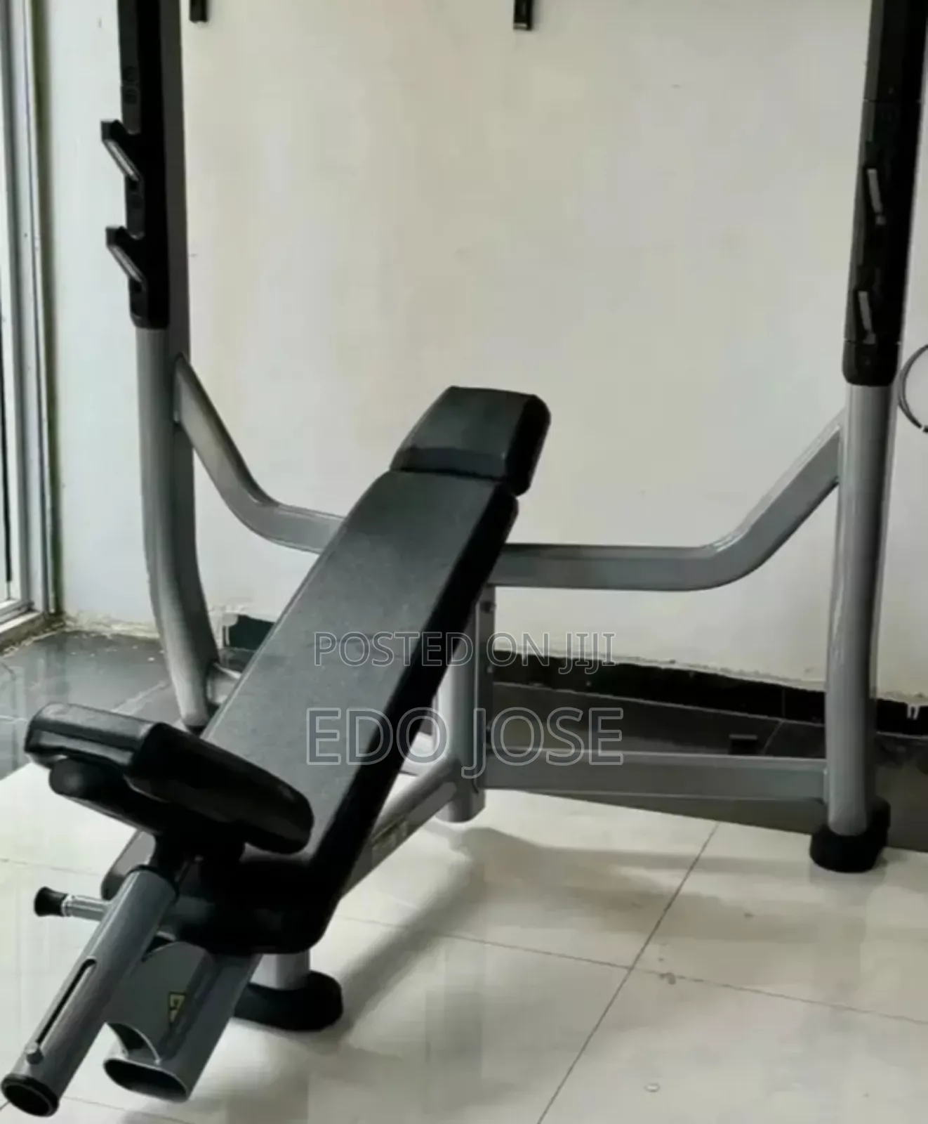 Olympic Welght Incline Benchi