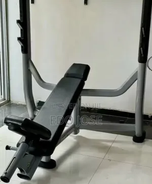 Olympic Welght Incline Benchi
