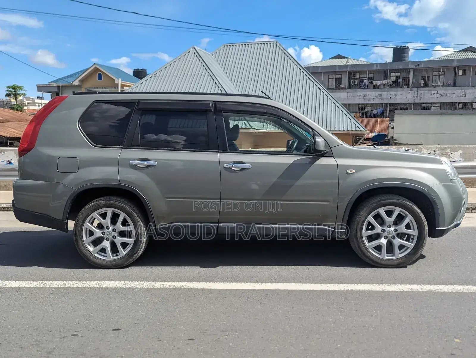 Nissan X-Trail 2.0 Petrol XE 2011 Gray