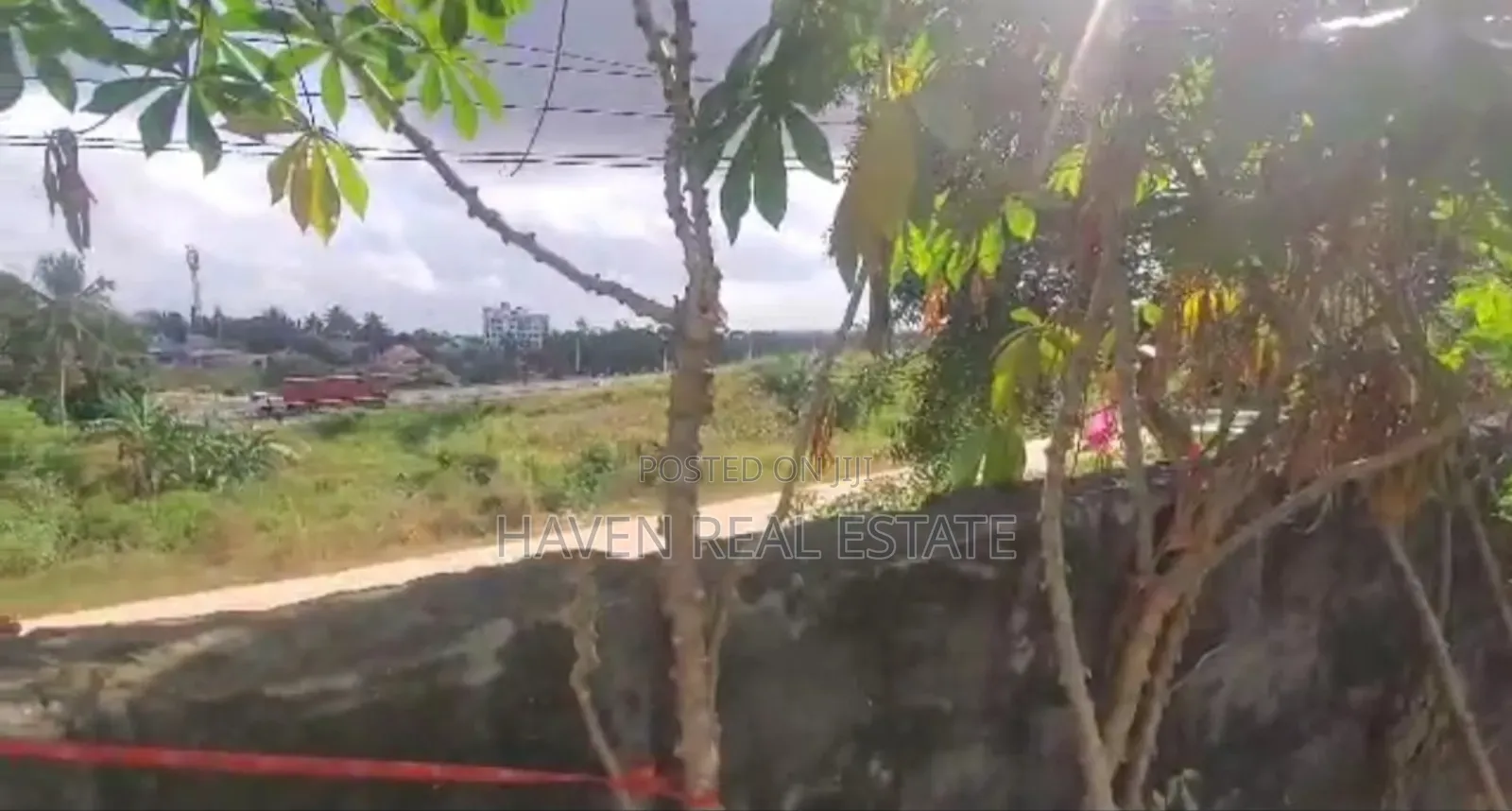 Kiwanja Kianuzwa Main Road Kiluvya