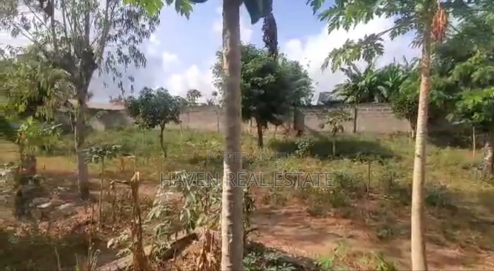 Kiwanja Kianuzwa Main Road Kiluvya