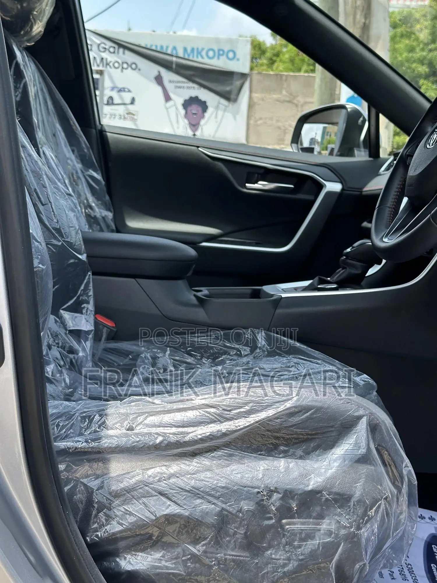 Toyota RAV4 Hybrid 2023 Silver